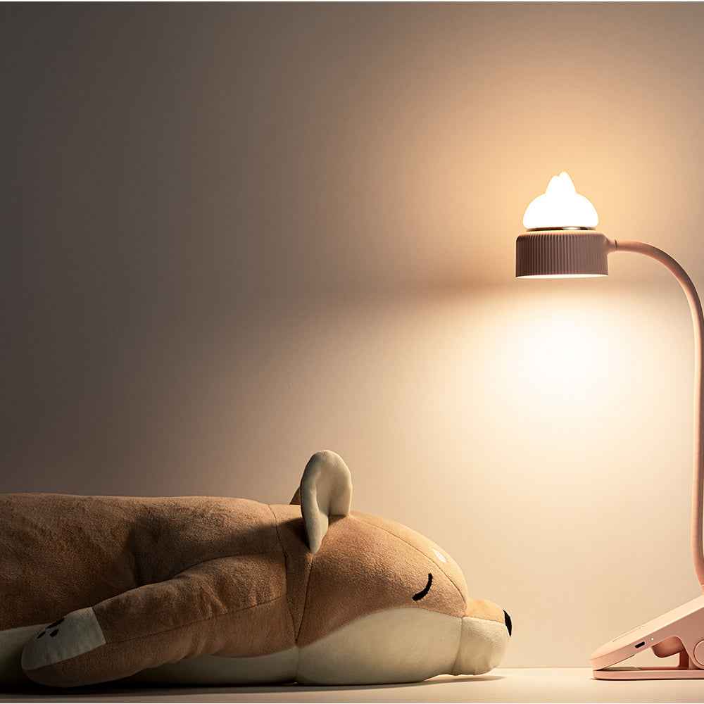 Charging small table lamp