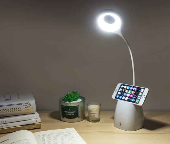 Charging small table lamp